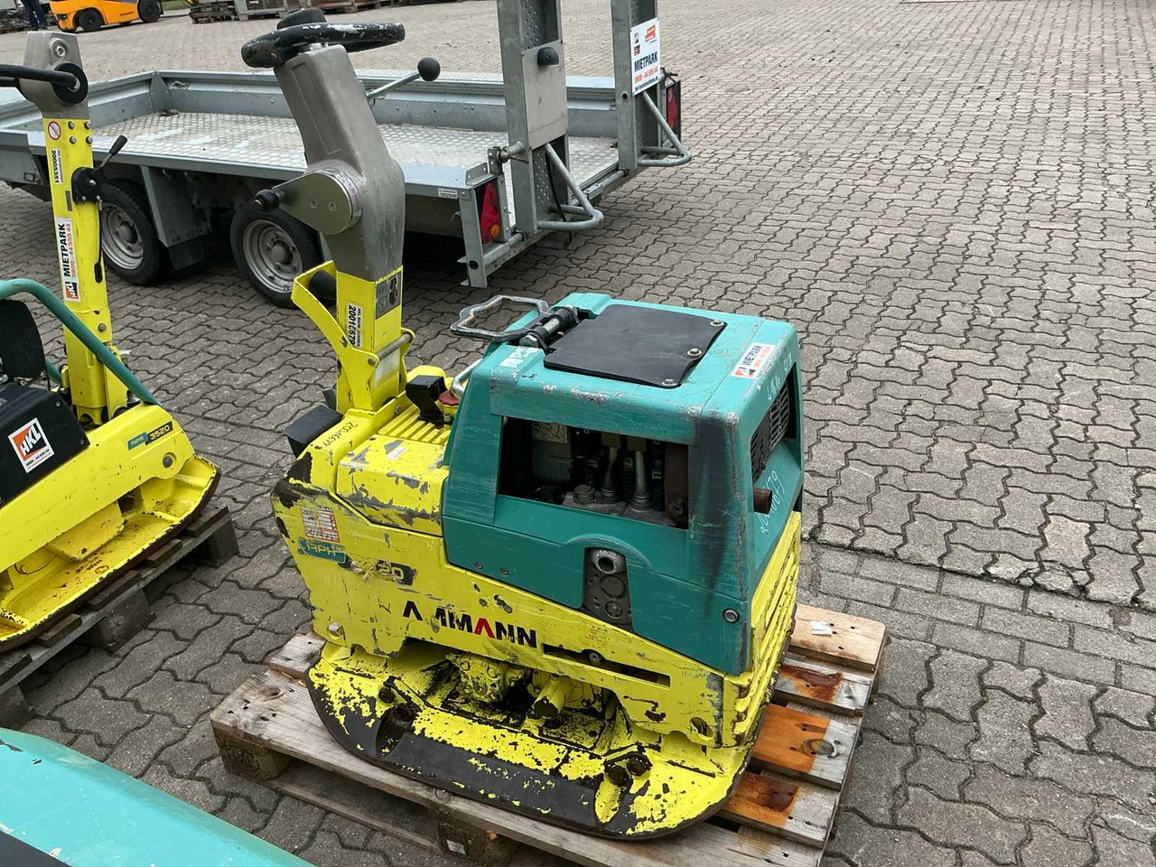 Ammann APH 5020 - Lapvibrátor: 1 kép. Ammann APH 5020 - Lapvibrátor: 1 kép.