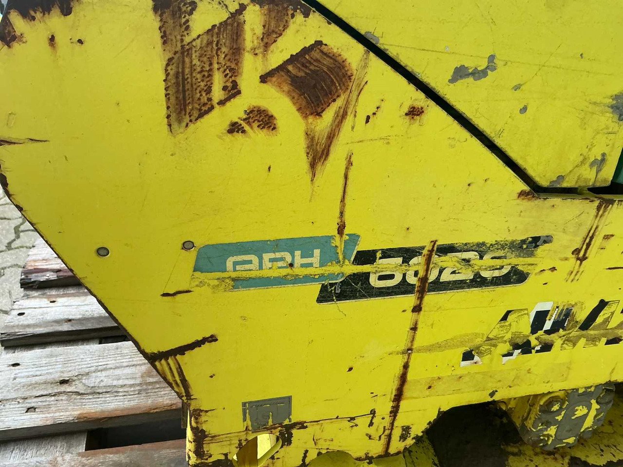 Ammann APH 6020 - Lapvibrátor: 4 kép. Ammann APH 6020 - Lapvibrátor: 4 kép.