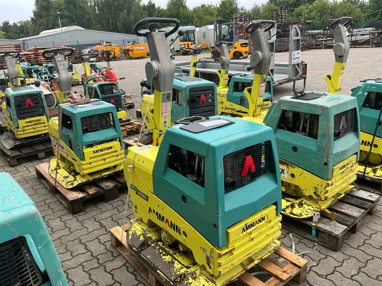 Ammann APH 6020 - Lapvibrátor: 1 kép. Ammann APH 6020 - Lapvibrátor: 1 kép.
