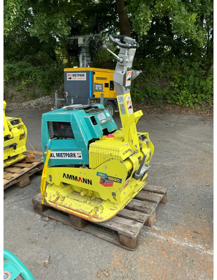 Ammann APH 6530 - Lapvibrátor: 2 kép. Ammann APH 6530 - Lapvibrátor: 2 kép.