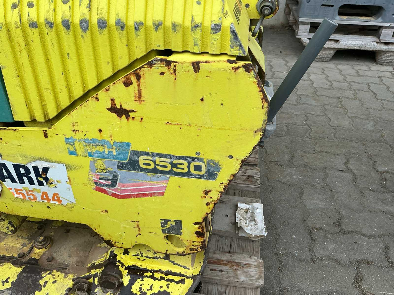 Ammann APH 6530 - Lapvibrátor: 4 kép. Ammann APH 6530 - Lapvibrátor: 4 kép.