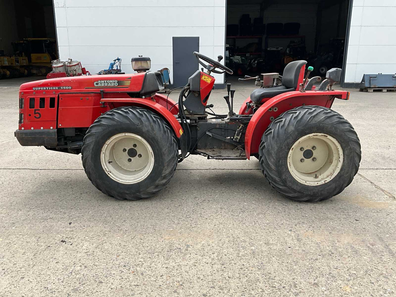 Antonio Carraro Supertigre 5500 - Traktor: 2 kép. Antonio Carraro Supertigre 5500 - Traktor: 2 kép.