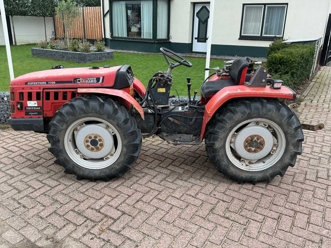 Antonio carraro Supertigre 7700 - Kistraktor: 2 kép. Antonio carraro Supertigre 7700 - Kistraktor: 2 kép.
