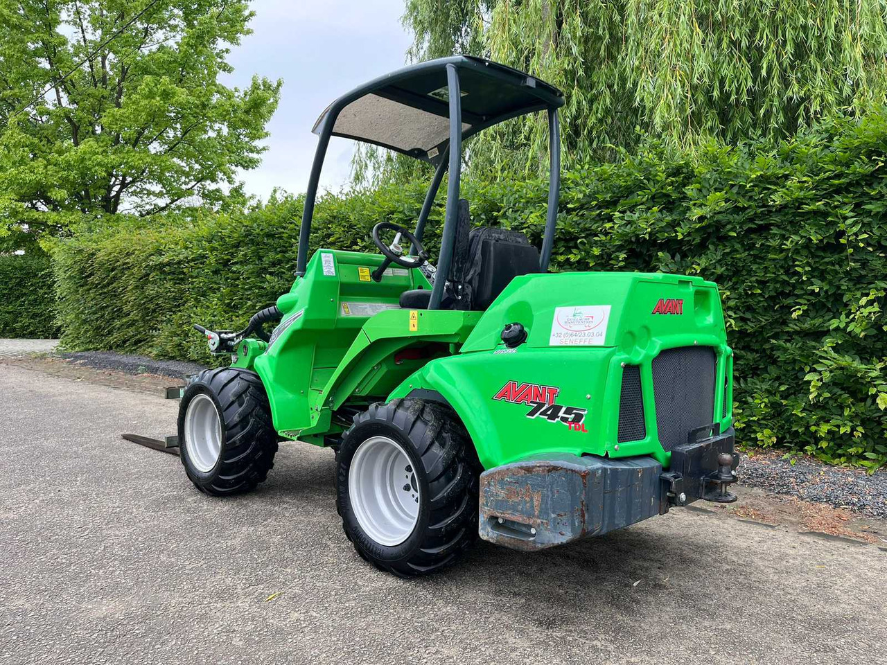 Avant 745 TDL - Gumikerekes homlokrakodó: 4 kép. Avant 745 TDL - Gumikerekes homlokrakodó: 4 kép.