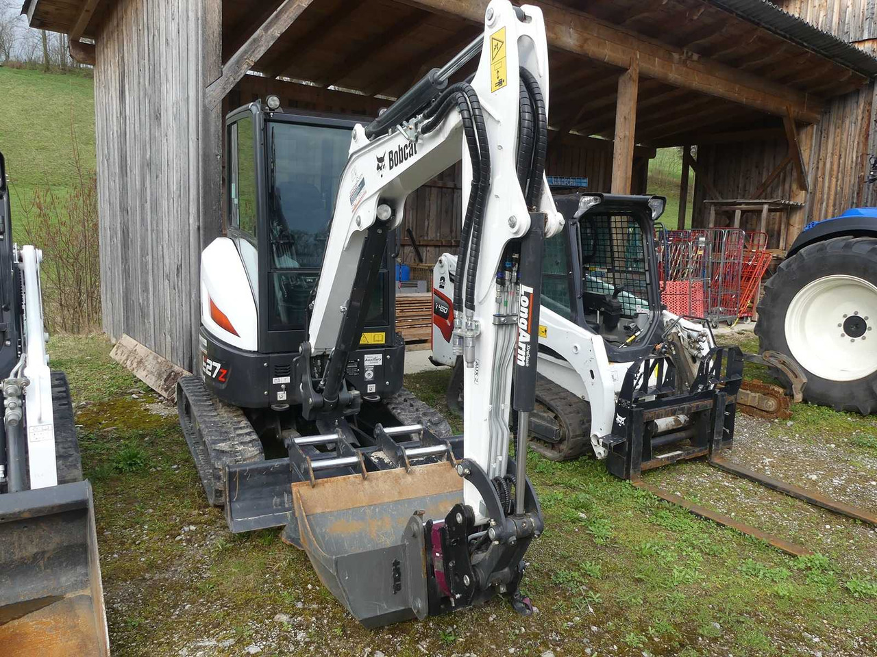 BOBCAT E27Z - Minikotró: 2 kép. BOBCAT E27Z - Minikotró: 2 kép.