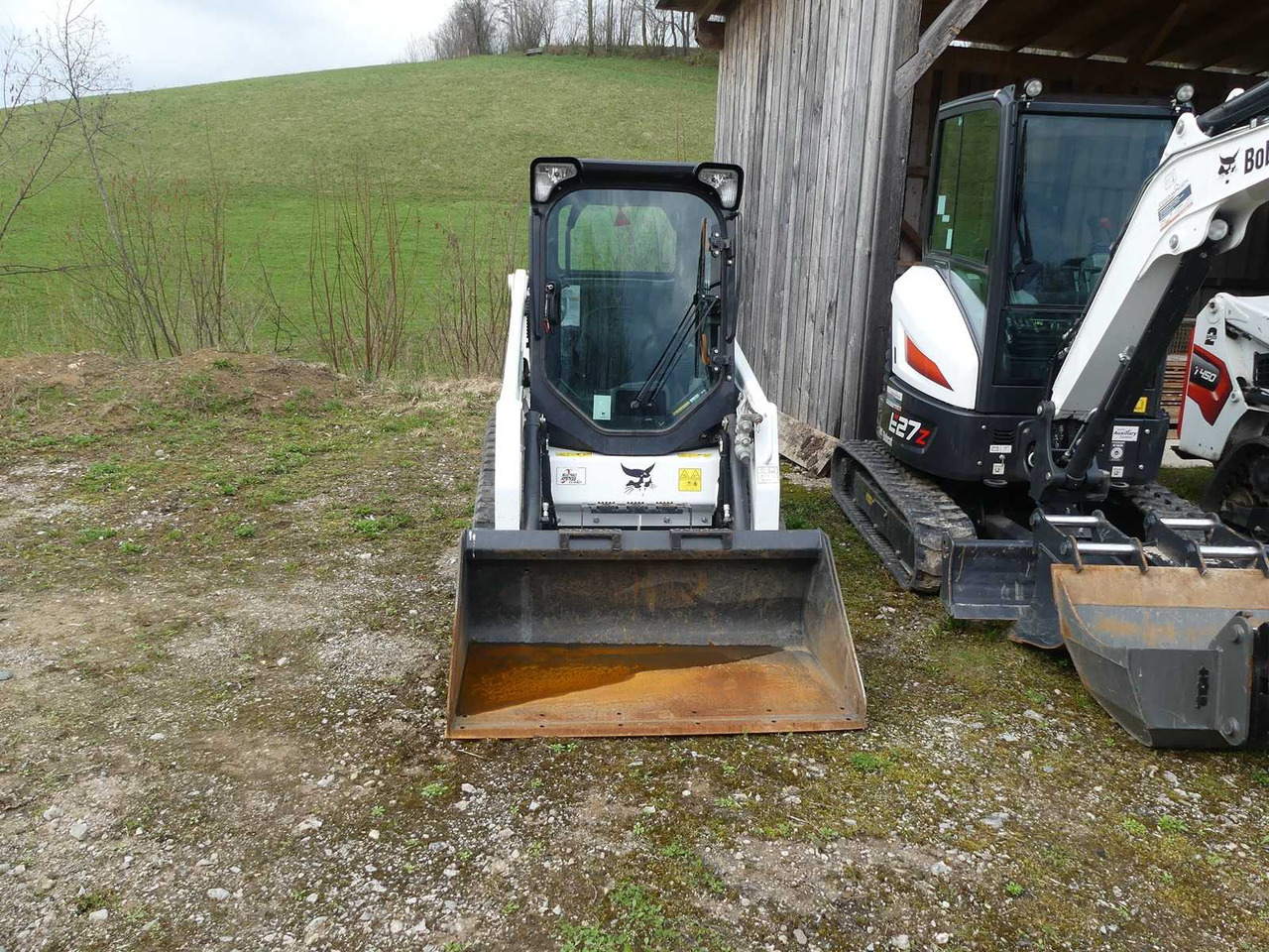 BOBCAT T450 - Dömper: 3 kép. BOBCAT T450 - Dömper: 3 kép.