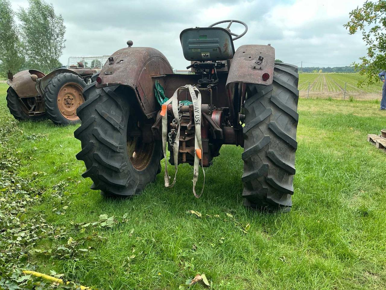 Belarus 600 - Traktor: 3 kép. Belarus 600 - Traktor: 3 kép.