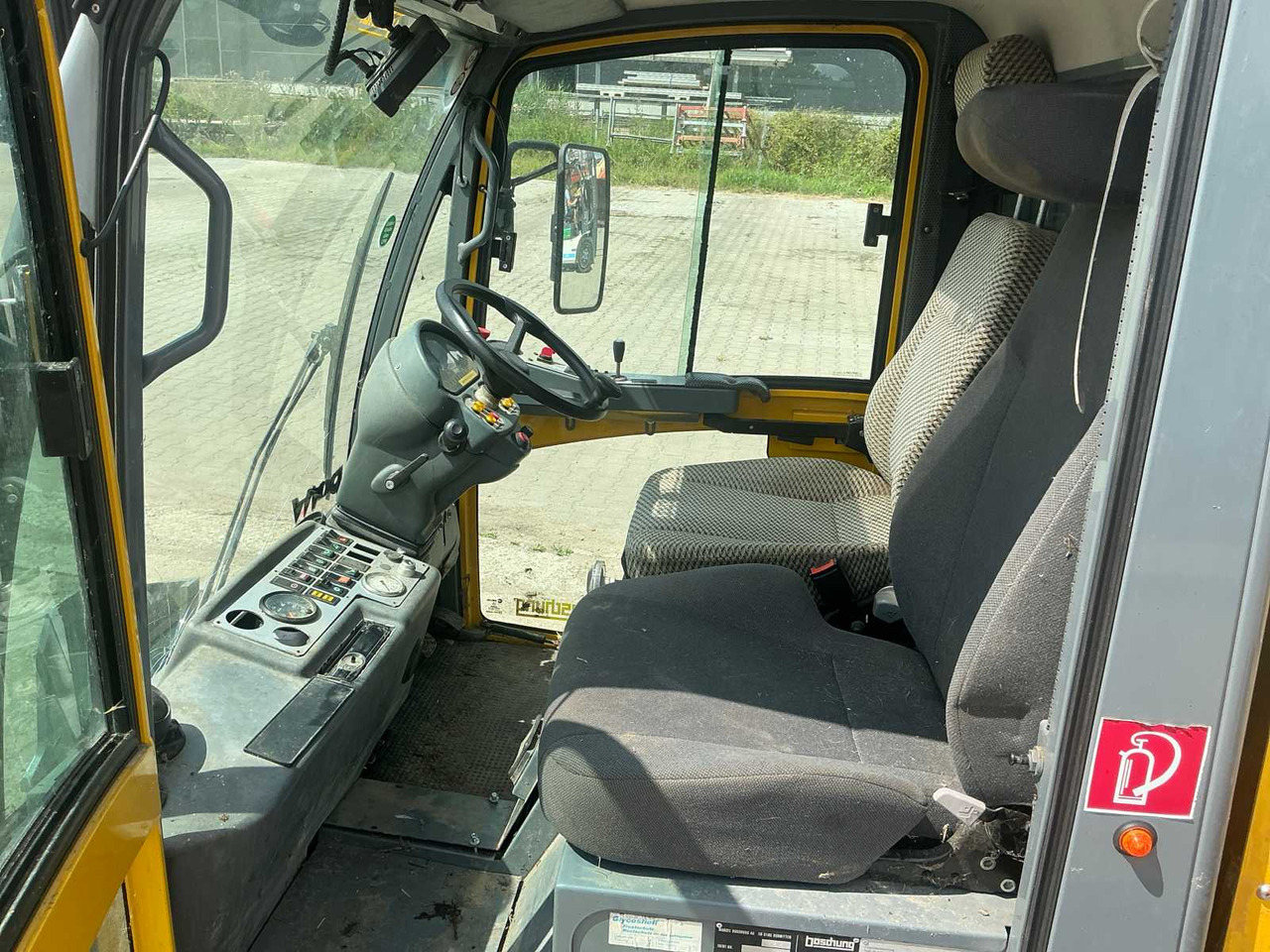 Mezőgazdasági pótkocsi Boschung P4-T Pony: 12 kép.