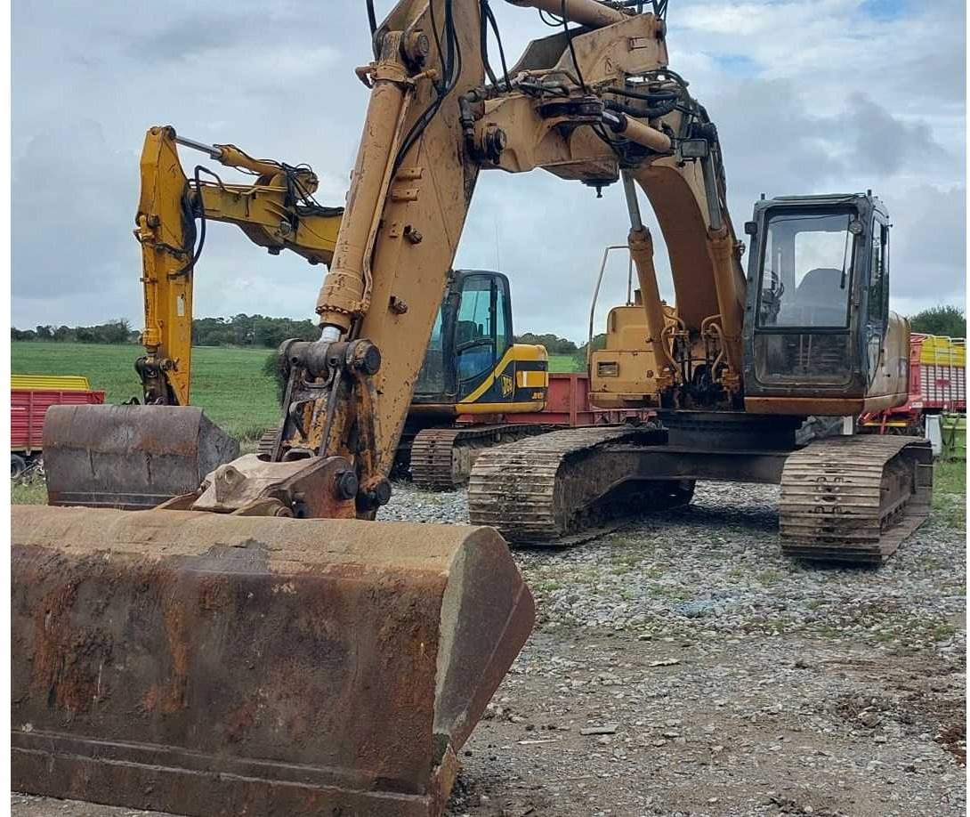 CASE - 1999 - 210 - CRAWLER EXCAVATOR - Kotrógép: 1 kép. CASE - 1999 - 210 - CRAWLER EXCAVATOR - Kotrógép: 1 kép.