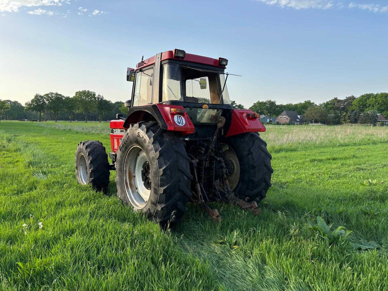 CASE INTERNATIONAL - 1988 - 1455 XL - ALL-WHEEL DRIVE FARM TRACTOR - Traktor: 5 kép. CASE INTERNATIONAL - 1988 - 1455 XL - ALL-WHEEL DRIVE FARM TRACTOR - Traktor: 5 kép.