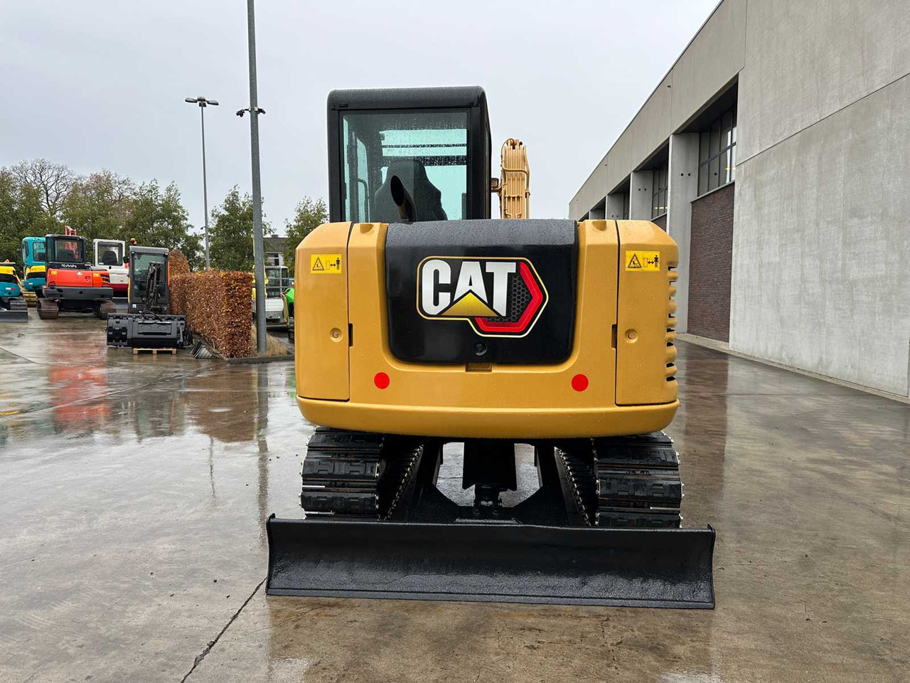 CATERPILLAR - 2018 - 305.5E2 - MIDI EXCAVATOR - Kotrógép: 5 kép. CATERPILLAR - 2018 - 305.5E2 - MIDI EXCAVATOR - Kotrógép: 5 kép.