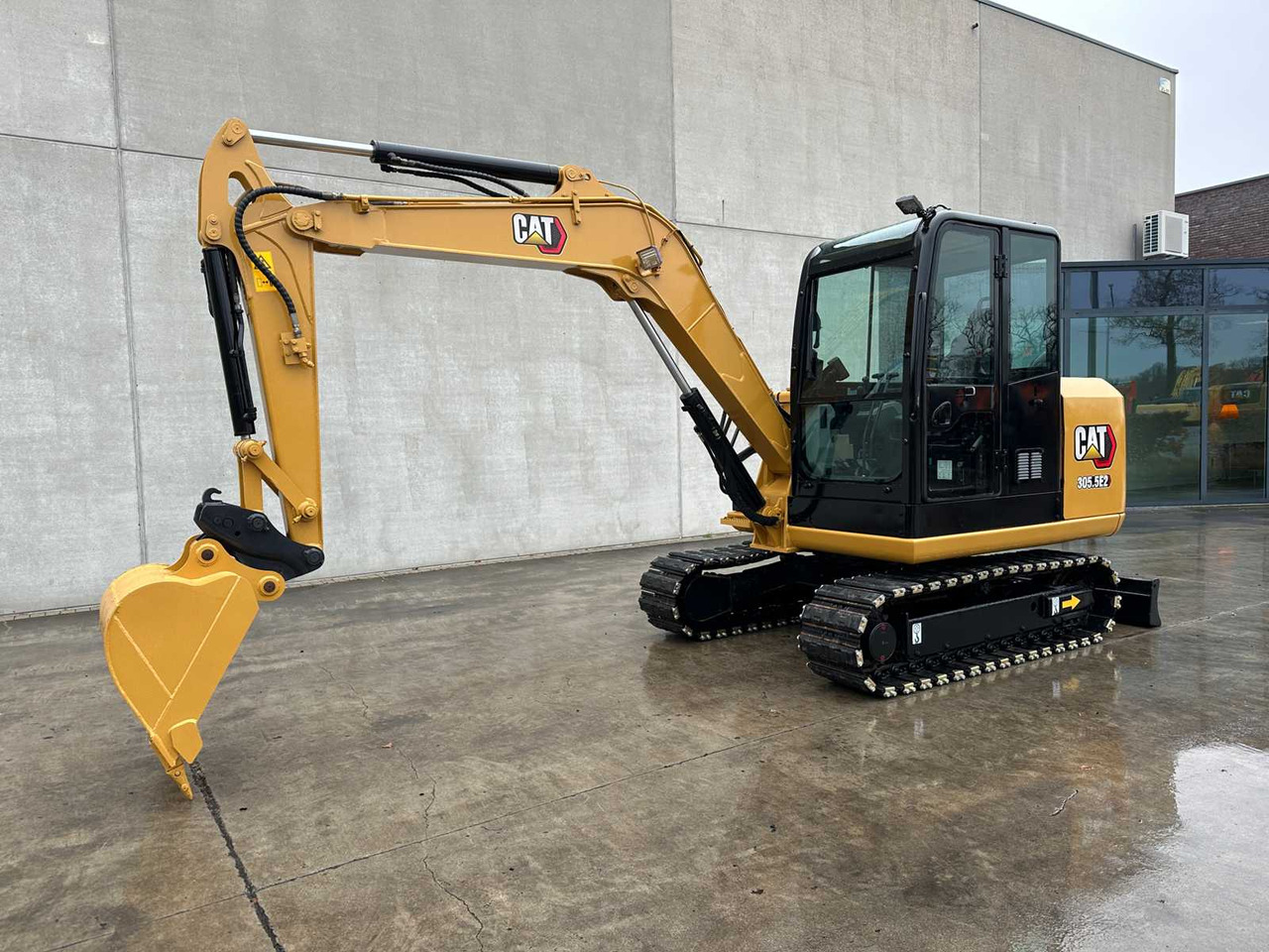 CATERPILLAR - 2018 - 305.5E2 - MIDI EXCAVATOR - Kotrógép: 1 kép. CATERPILLAR - 2018 - 305.5E2 - MIDI EXCAVATOR - Kotrógép: 1 kép.