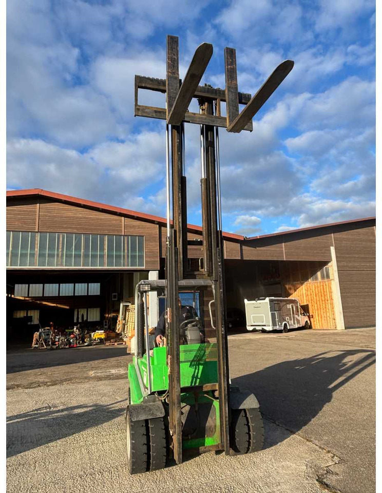 CESAB DRAGO H 350 DIESEL FORKLIFT - Villás targonca: 5 kép. CESAB DRAGO H 350 DIESEL FORKLIFT - Villás targonca: 5 kép.