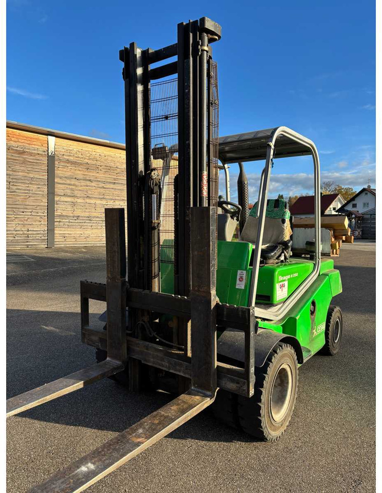 CESAB DRAGO H 350 DIESEL FORKLIFT - Villás targonca: 2 kép. CESAB DRAGO H 350 DIESEL FORKLIFT - Villás targonca: 2 kép.