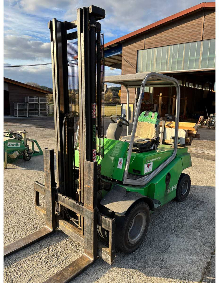 CESAB DRAGO H 350 DIESEL FORKLIFT - Villás targonca: 4 kép. CESAB DRAGO H 350 DIESEL FORKLIFT - Villás targonca: 4 kép.