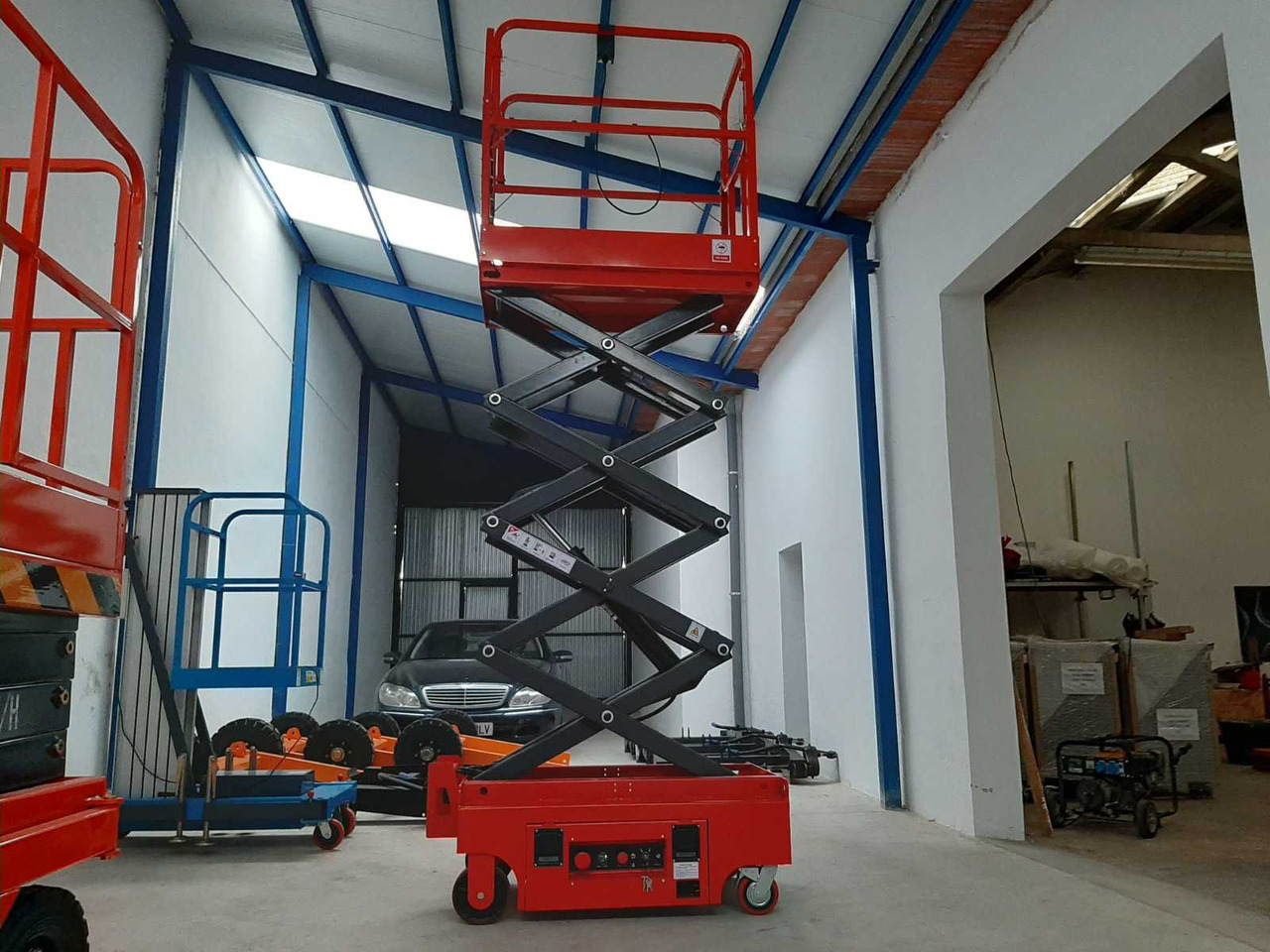 CFMG - Emelő: 4 kép. CFMG - Emelő: 4 kép.