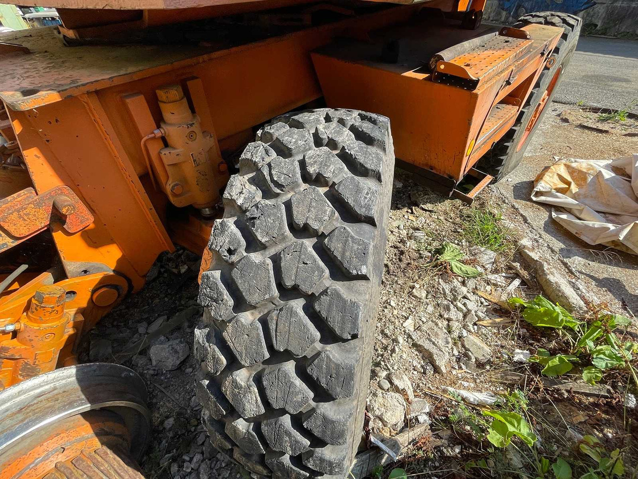Gumikerekes kotró Case 688P: 19 kép.