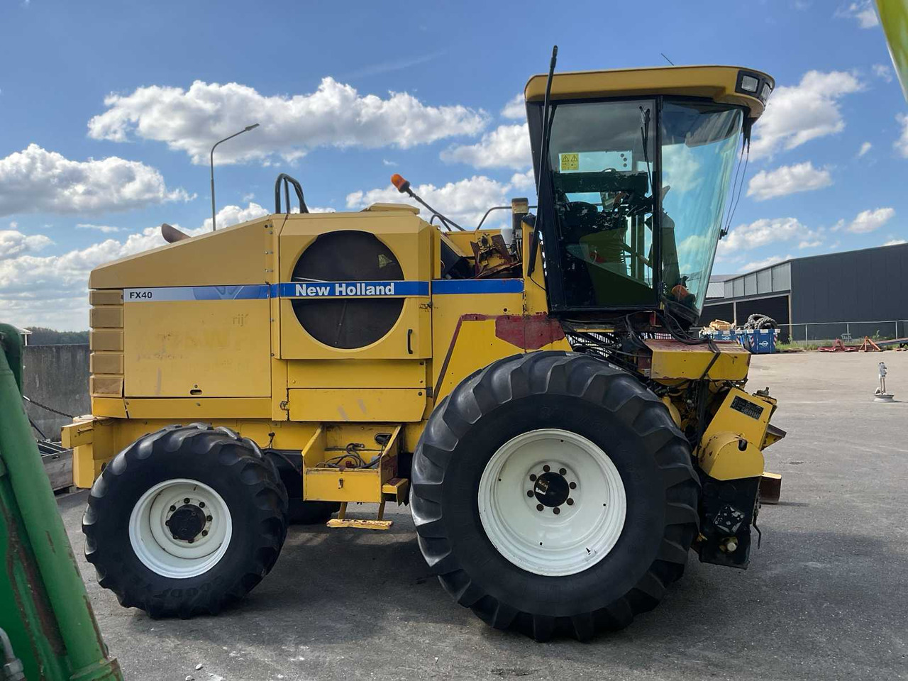 Case IH FX40 - Önjáró szecskázógép: 5 kép. Case IH FX40 - Önjáró szecskázógép: 5 kép.