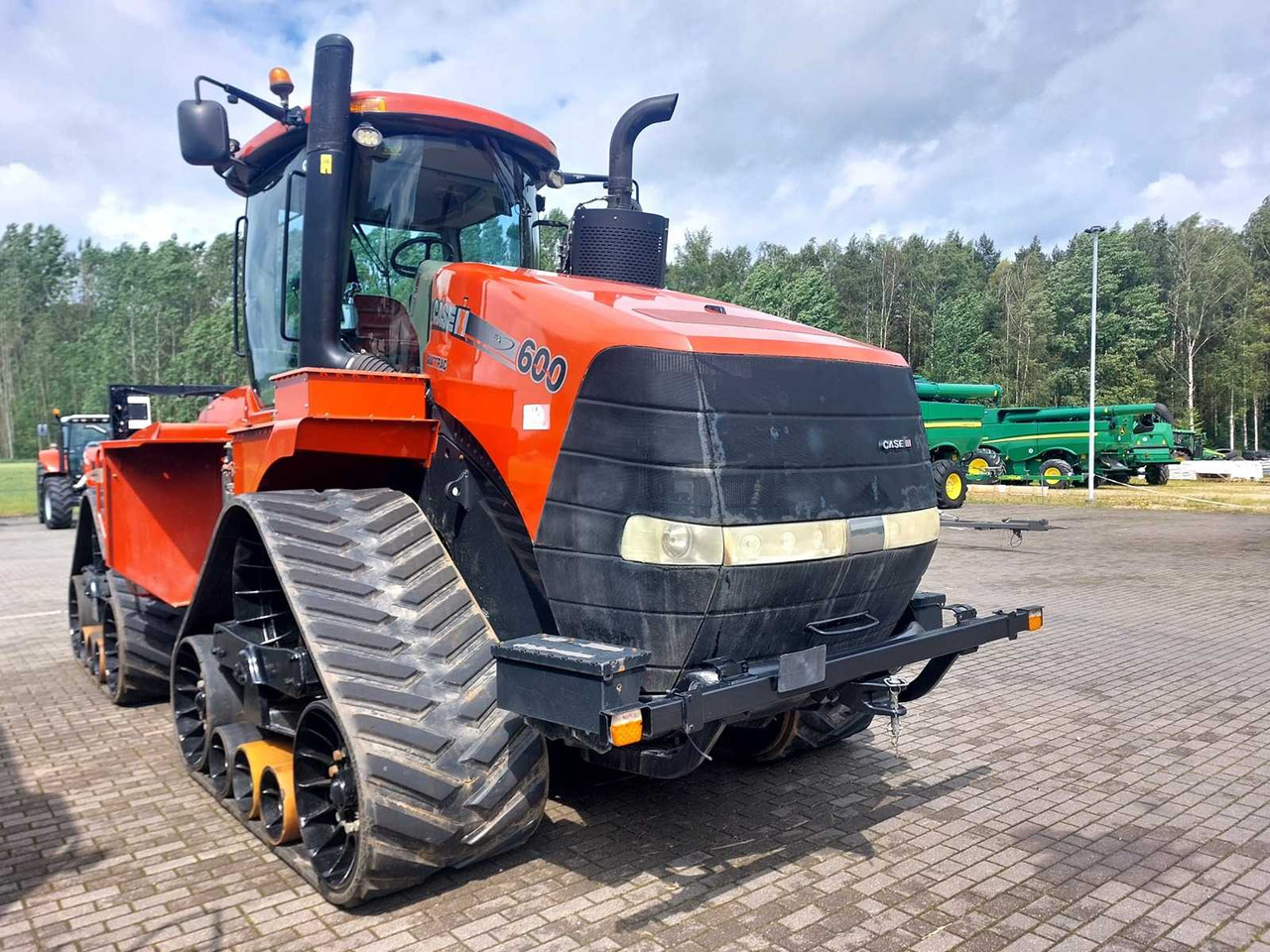Case Quadtrac 600 - Lánctalpas traktor: 3 kép. Case Quadtrac 600 - Lánctalpas traktor: 3 kép.