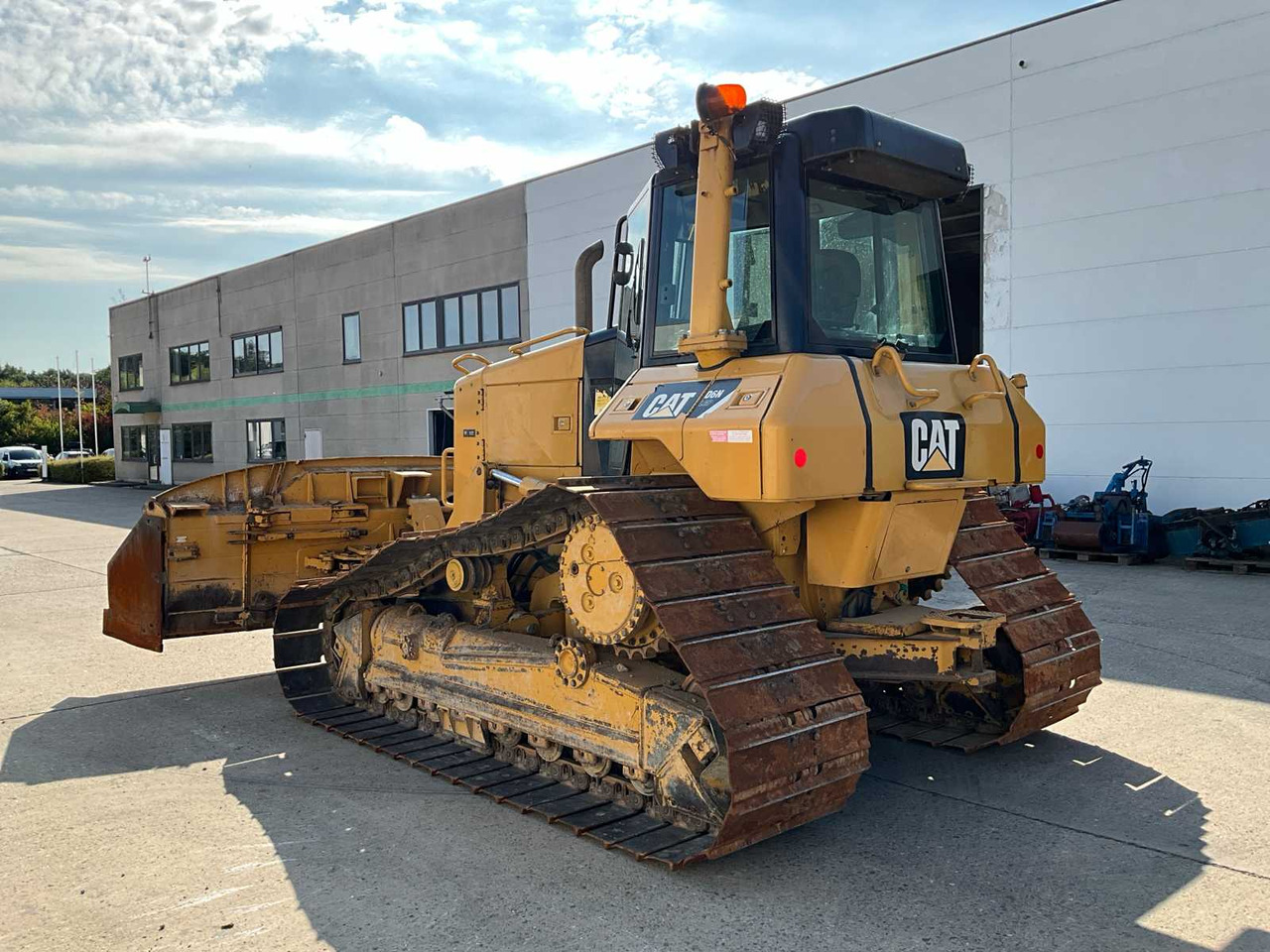 Cat D6N LGP - Buldózer: 3 kép. Cat D6N LGP - Buldózer: 3 kép.
