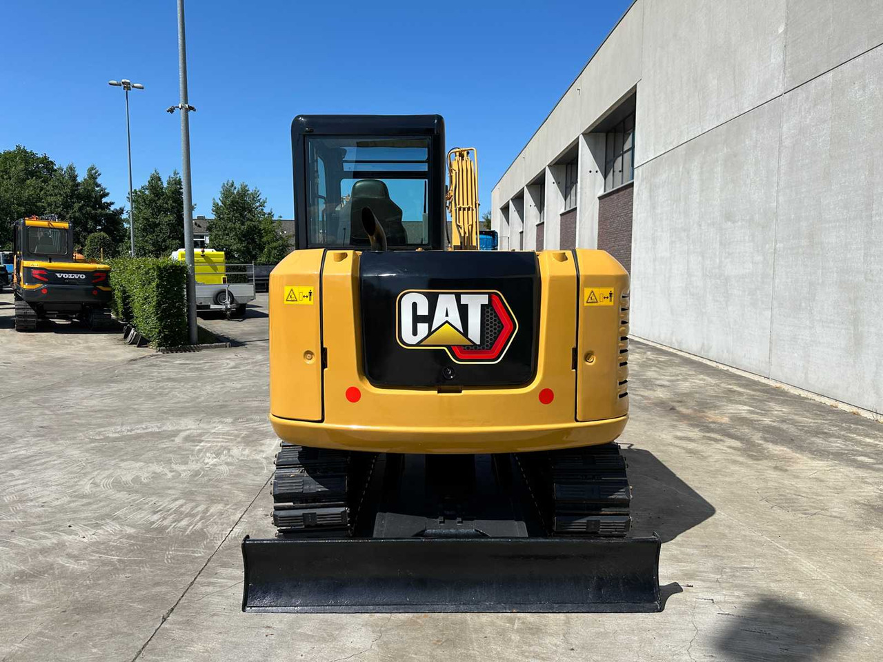 Caterpillar 305.5E2 - Lánctalpas kotró: 5 kép. Caterpillar 305.5E2 - Lánctalpas kotró: 5 kép.