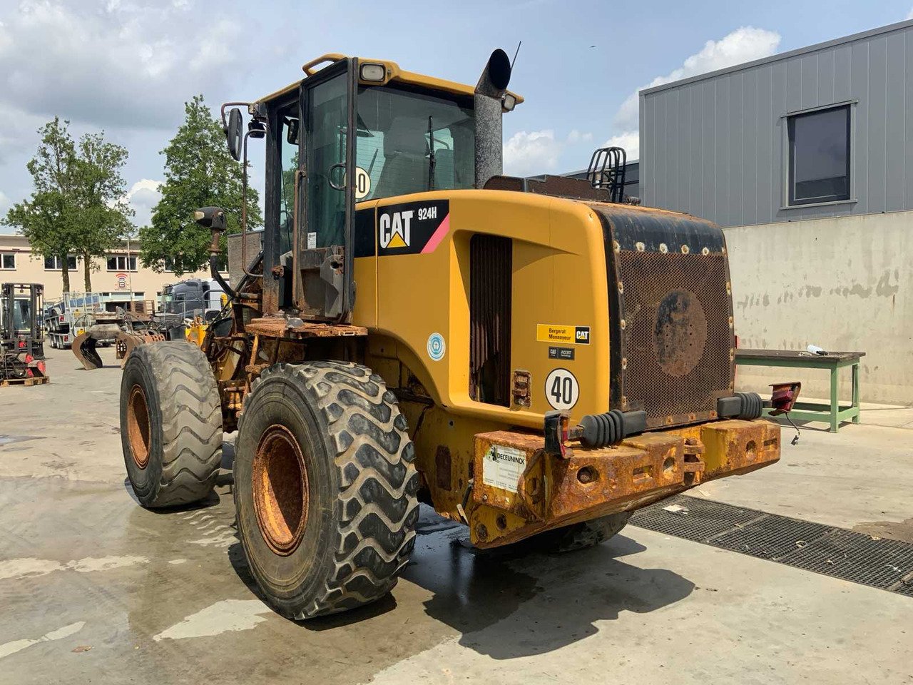 Caterpillar 924H - Gumikerekes homlokrakodó: 3 kép. Caterpillar 924H - Gumikerekes homlokrakodó: 3 kép.
