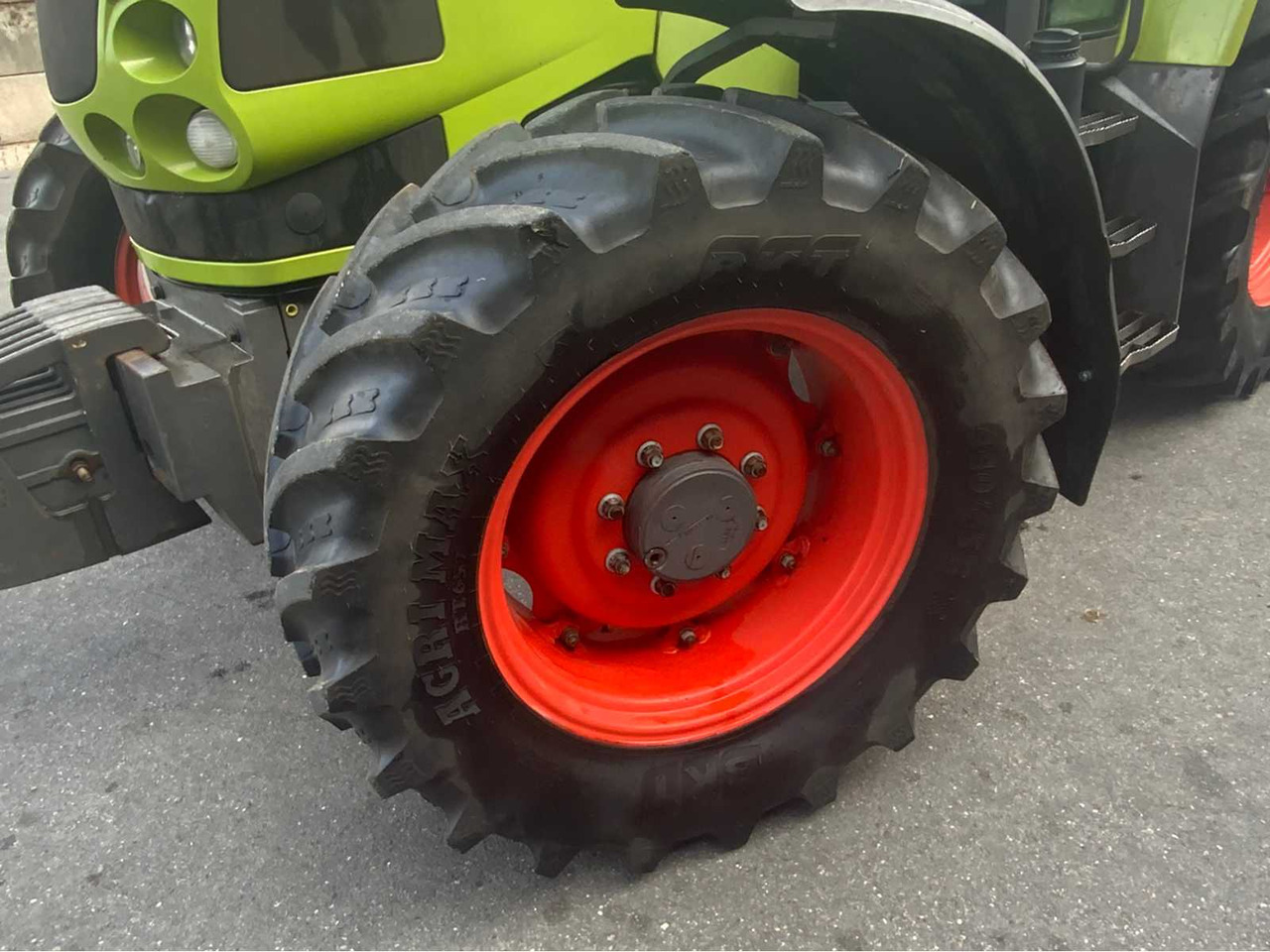 Traktor Claas Ares 557 ATZ: 11 kép.