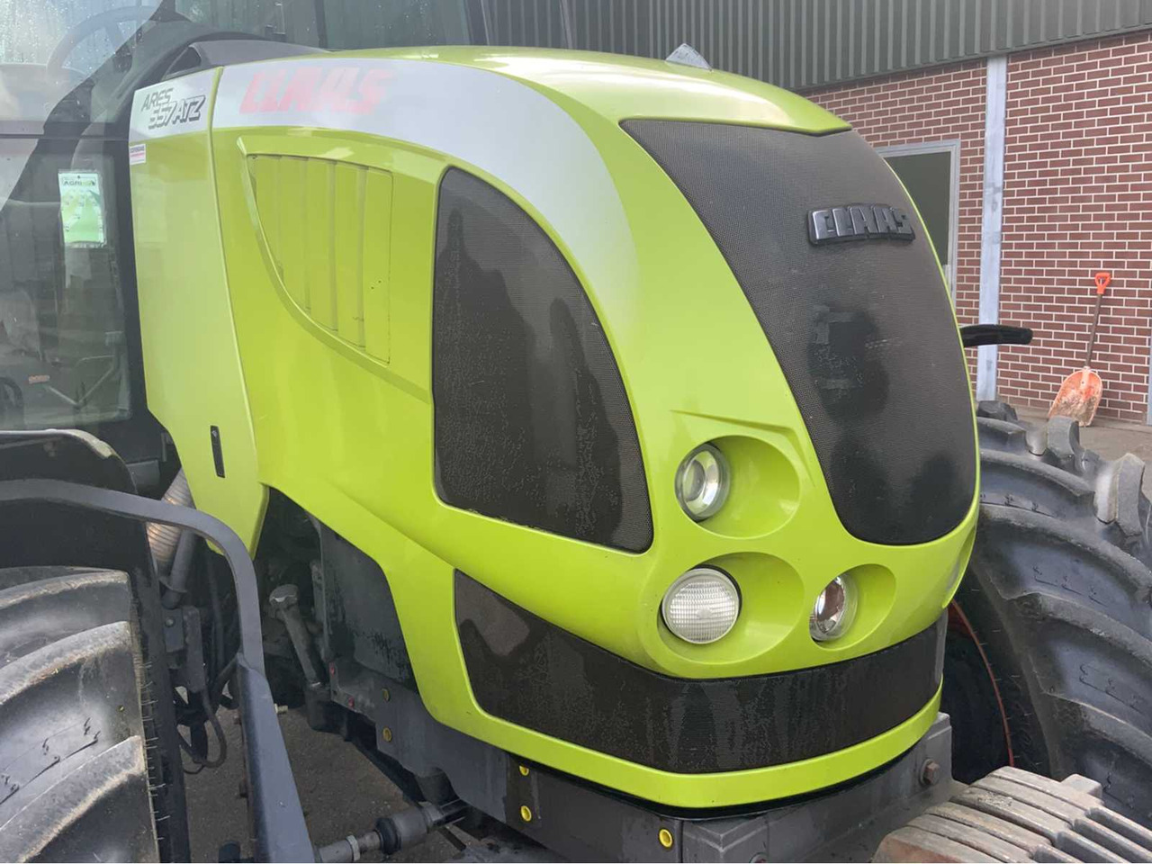 Traktor Claas Ares 557 ATZ: 9 kép.