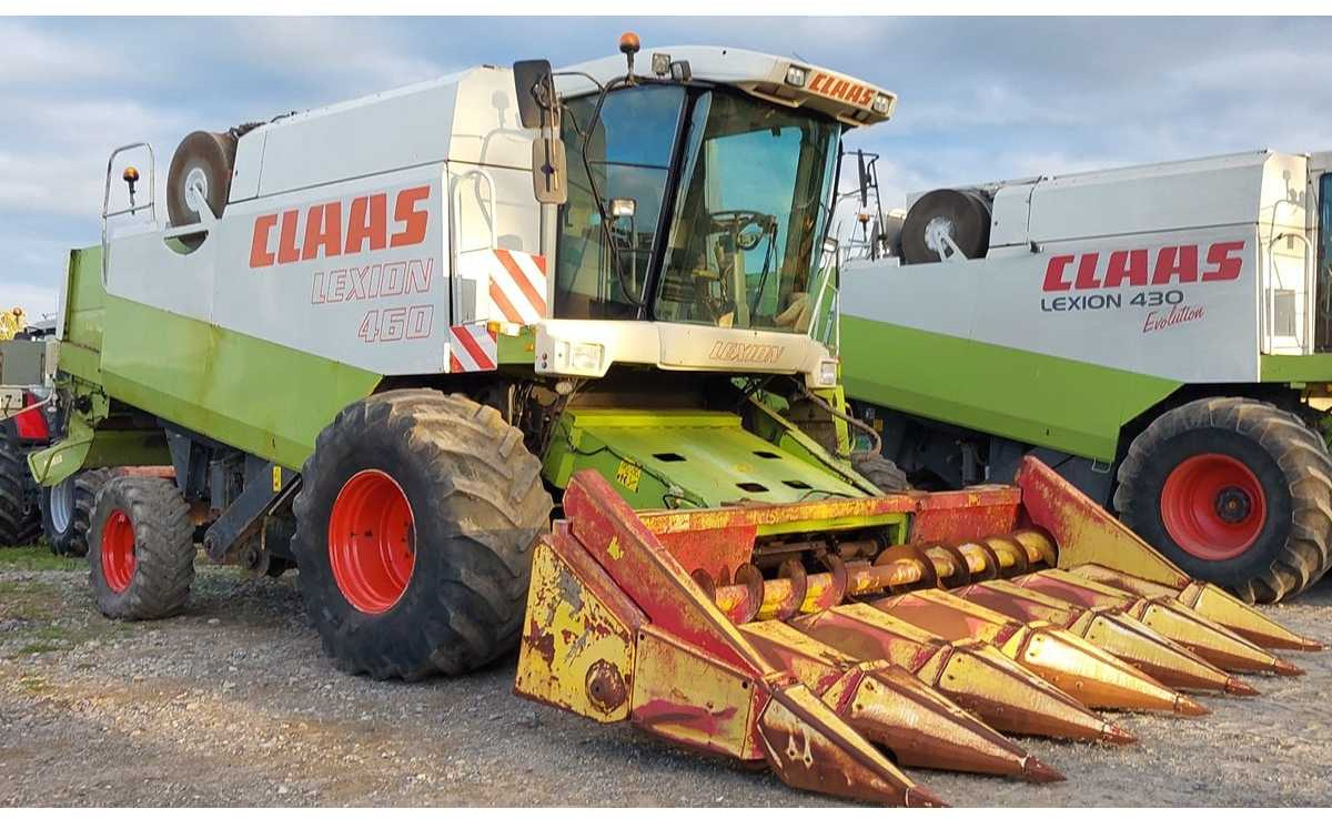 Claas Lexion 460 - Kombájn: 2 kép. Claas Lexion 460 - Kombájn: 2 kép.