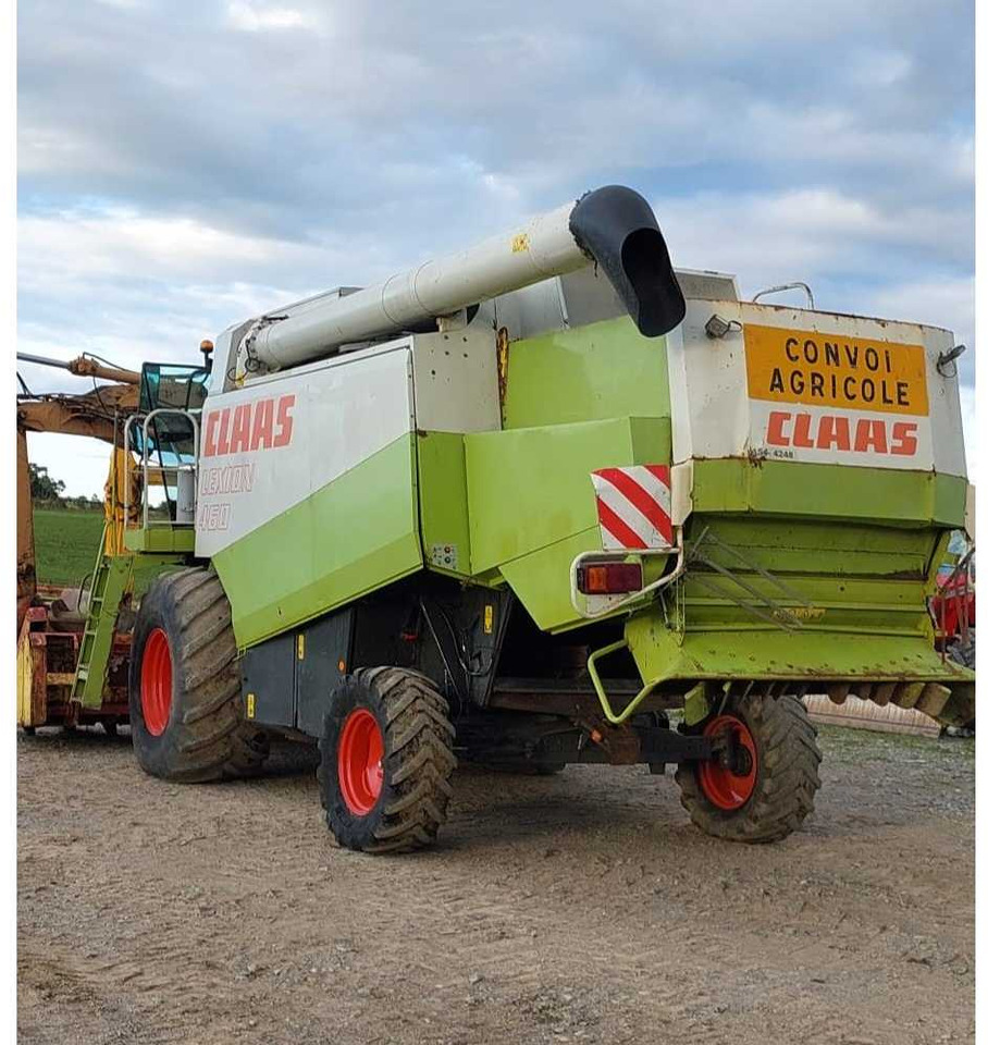 Claas Lexion 460 - Kombájn: 5 kép. Claas Lexion 460 - Kombájn: 5 kép.