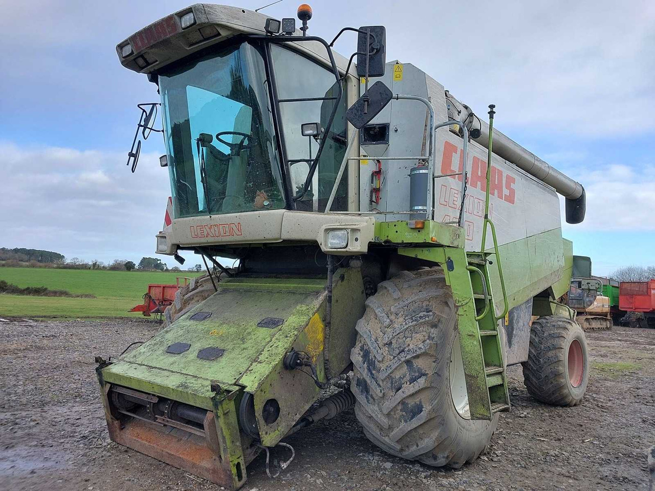 Claas Lexion 460 - Kombájn: 1 kép. Claas Lexion 460 - Kombájn: 1 kép.