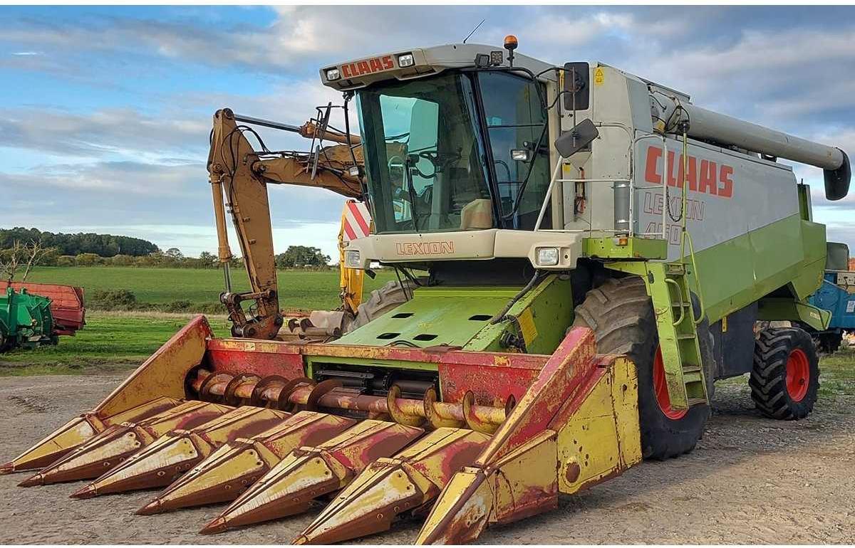 Claas Lexion 460 - Kombájn: 3 kép. Claas Lexion 460 - Kombájn: 3 kép.