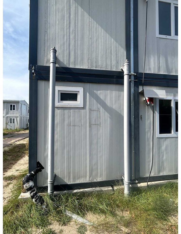 Container house - Konténerház: 5 kép. Container house - Konténerház: 5 kép.