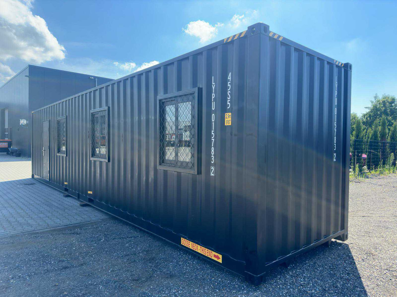 Containerwoning / container unit - Konténerház: 1 kép. Containerwoning / container unit - Konténerház: 1 kép.