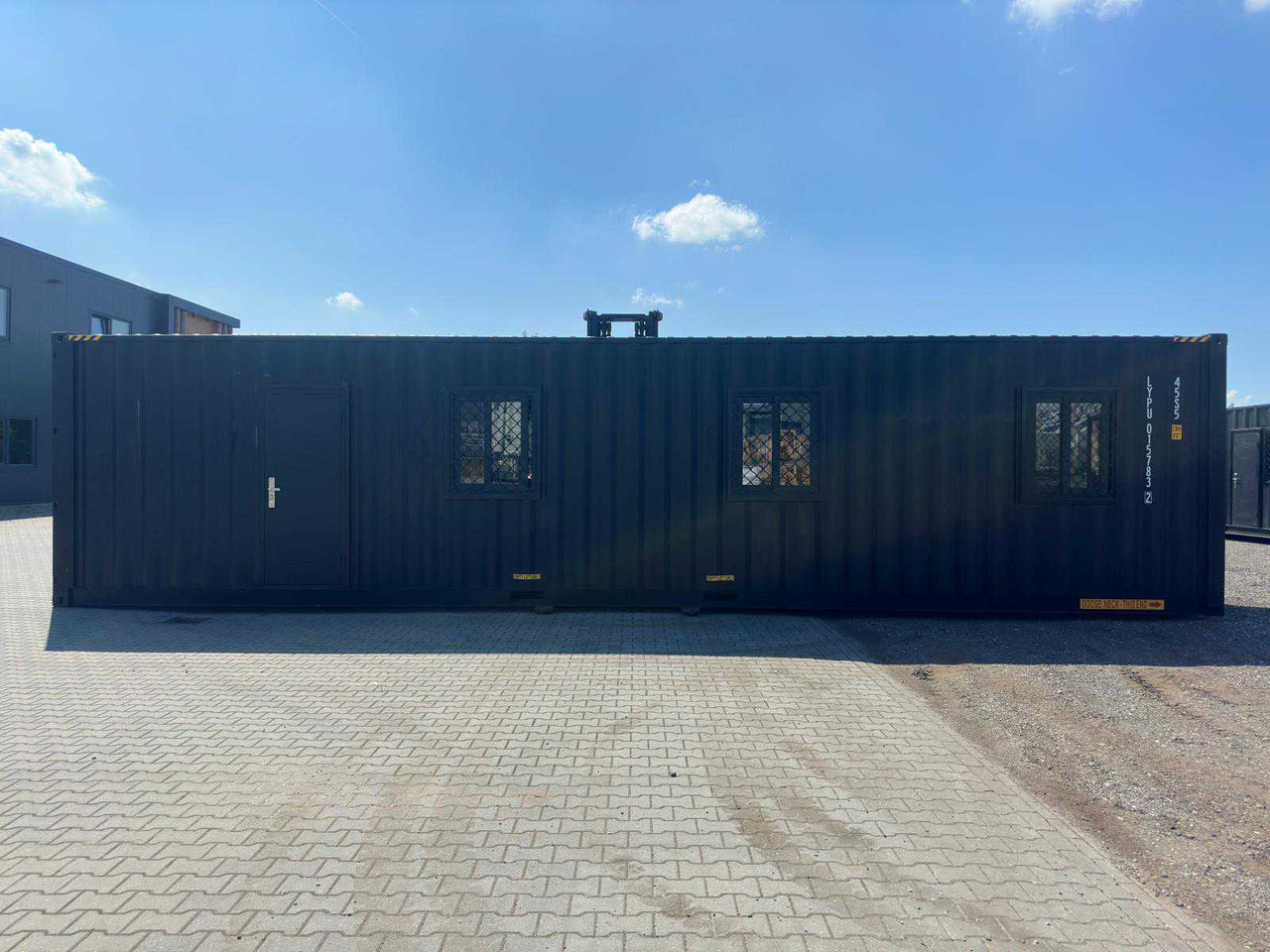 Containerwoning / container unit - Konténerház: 5 kép. Containerwoning / container unit - Konténerház: 5 kép.