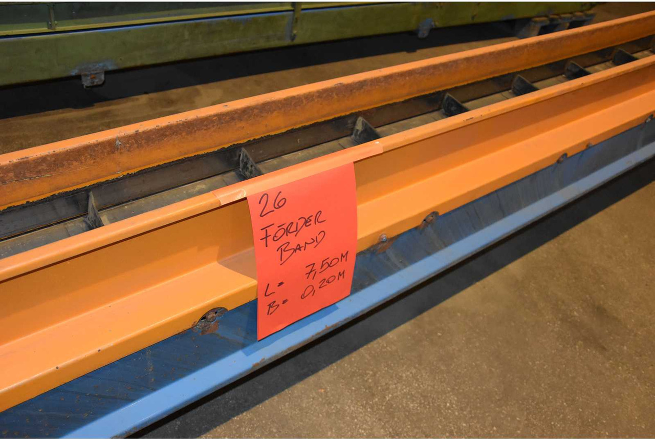 Conveyor belt - Futószalag: 2 kép. Conveyor belt - Futószalag: 2 kép.