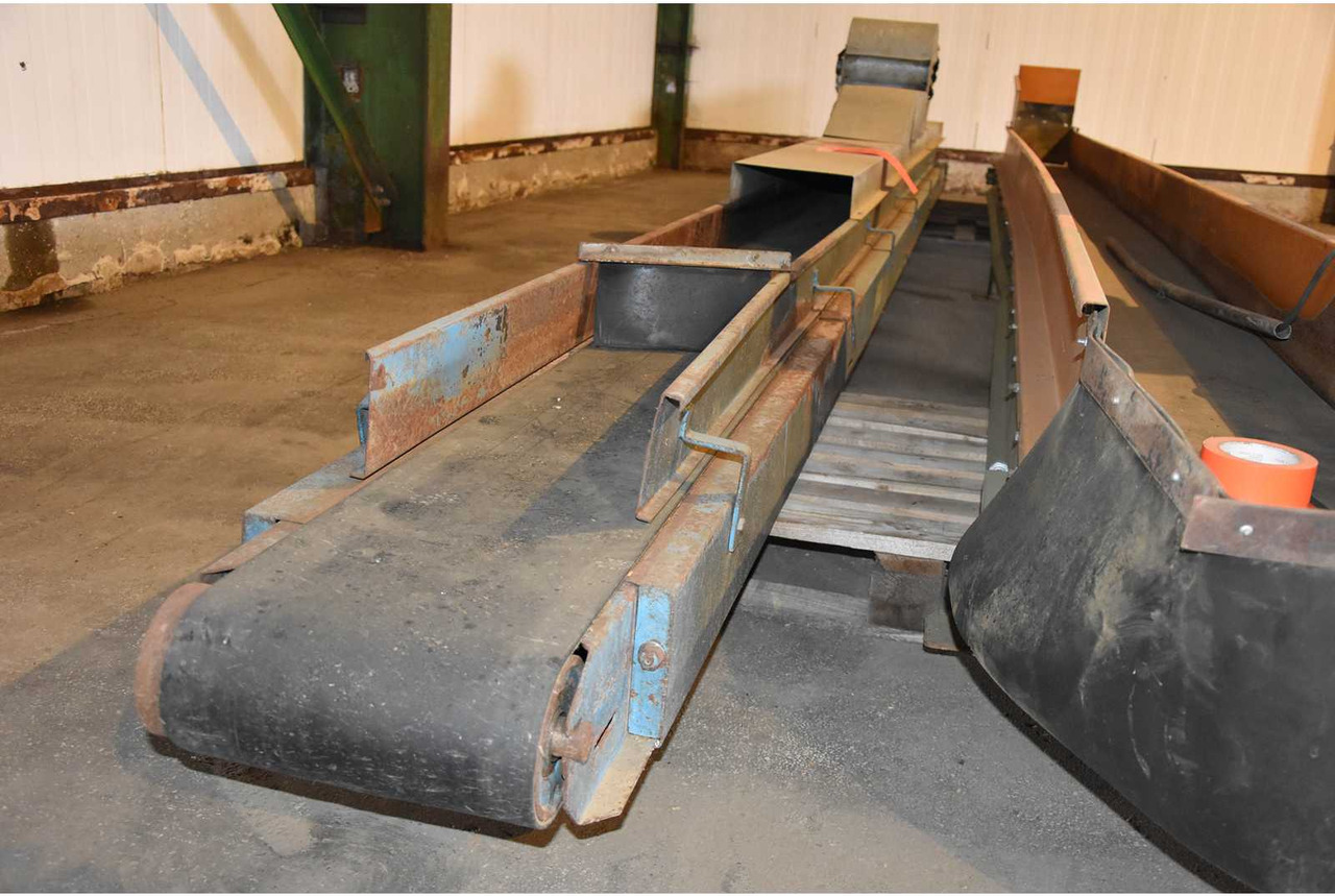 Conveyor belt - Futószalag: 1 kép. Conveyor belt - Futószalag: 1 kép.