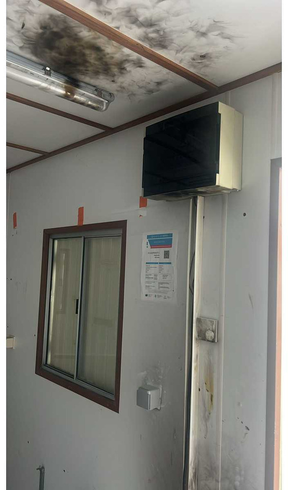Office Container with hook - Cserefelépítmény/ Konténer: 4 kép. Office Container with hook - Cserefelépítmény/ Konténer: 4 kép.