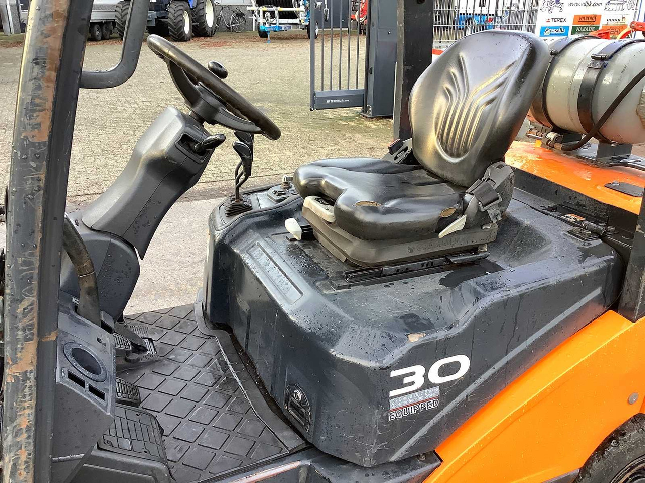 DOOSAN - 2021 - G30P-7 LP - FORKLIFT - Villás targonca: 4 kép. DOOSAN - 2021 - G30P-7 LP - FORKLIFT - Villás targonca: 4 kép.