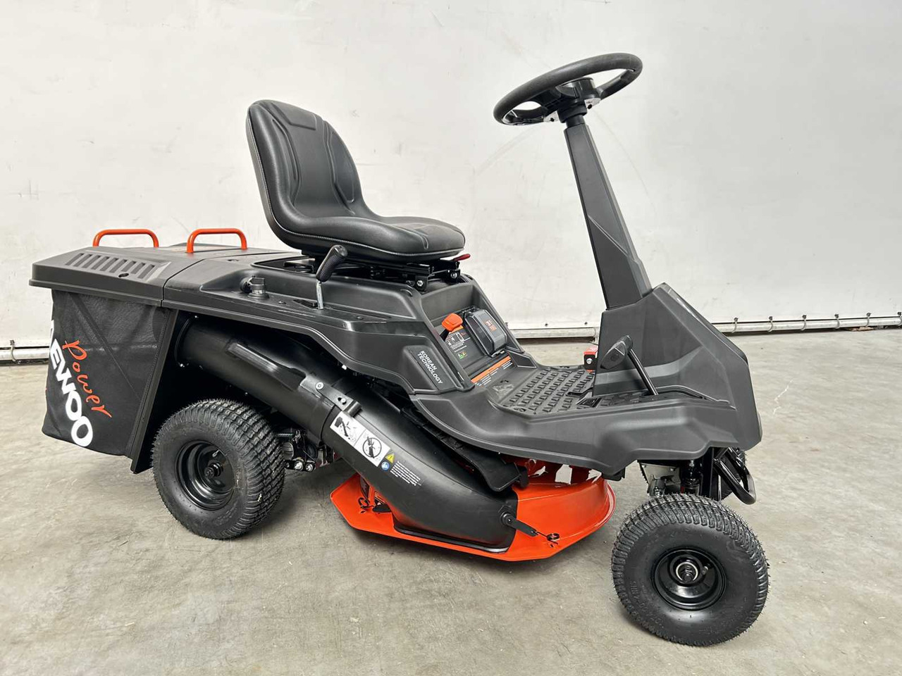 Daewoo DAXRM224 - Kerti fűkasza: 3 kép. Daewoo DAXRM224 - Kerti fűkasza: 3 kép.