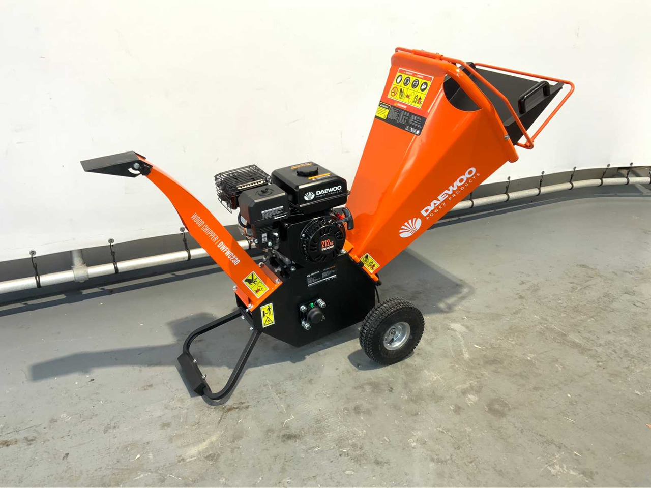Daewoo DWFWC230 - Faaprító: 2 kép. Daewoo DWFWC230 - Faaprító: 2 kép.