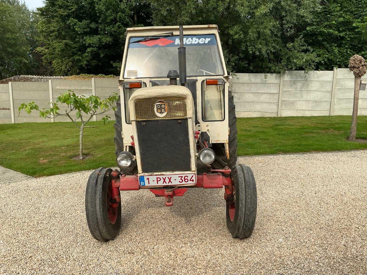 David Brown 1210 - Traktor: 3 kép. David Brown 1210 - Traktor: 3 kép.