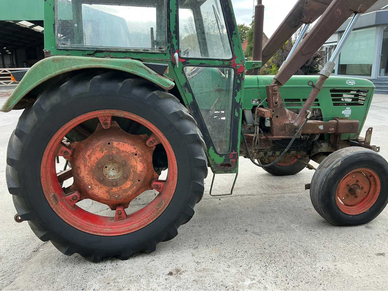 Deutz D5506 - Traktor: 4 kép. Deutz D5506 - Traktor: 4 kép.