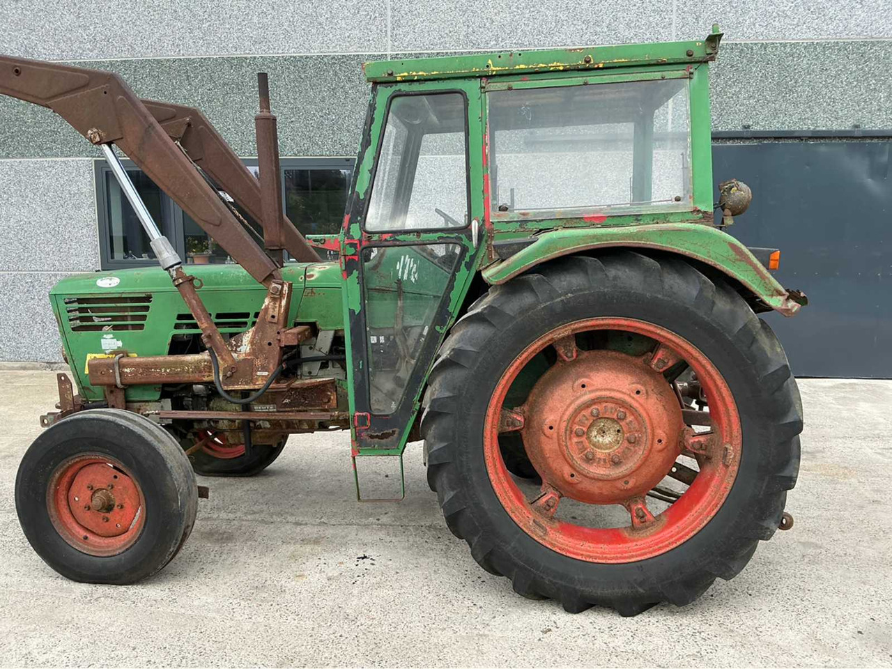 Deutz D5506 - Traktor: 3 kép. Deutz D5506 - Traktor: 3 kép.