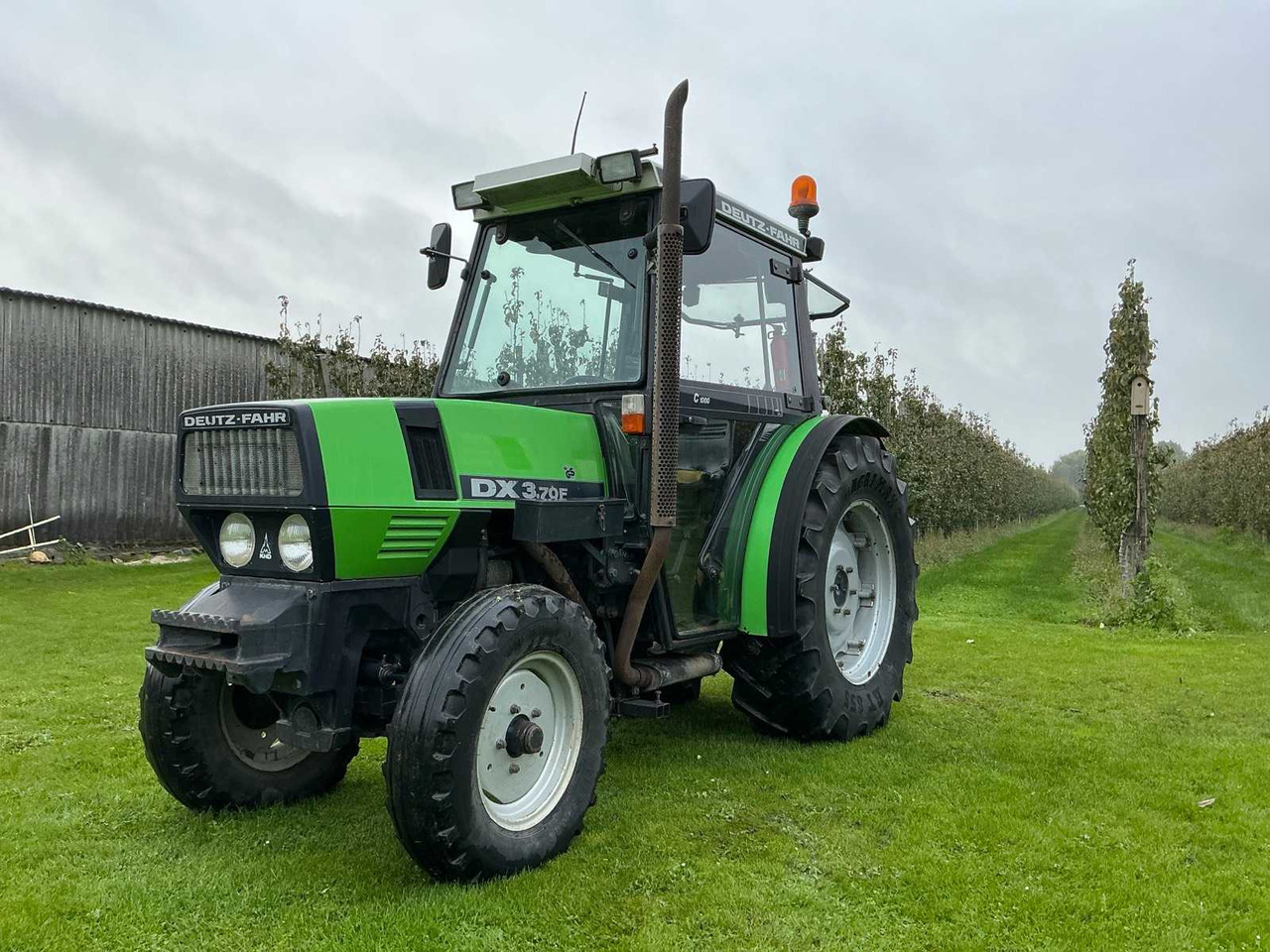 Deutz DX 3.70F - Kistraktor: 1 kép. Deutz DX 3.70F - Kistraktor: 1 kép.