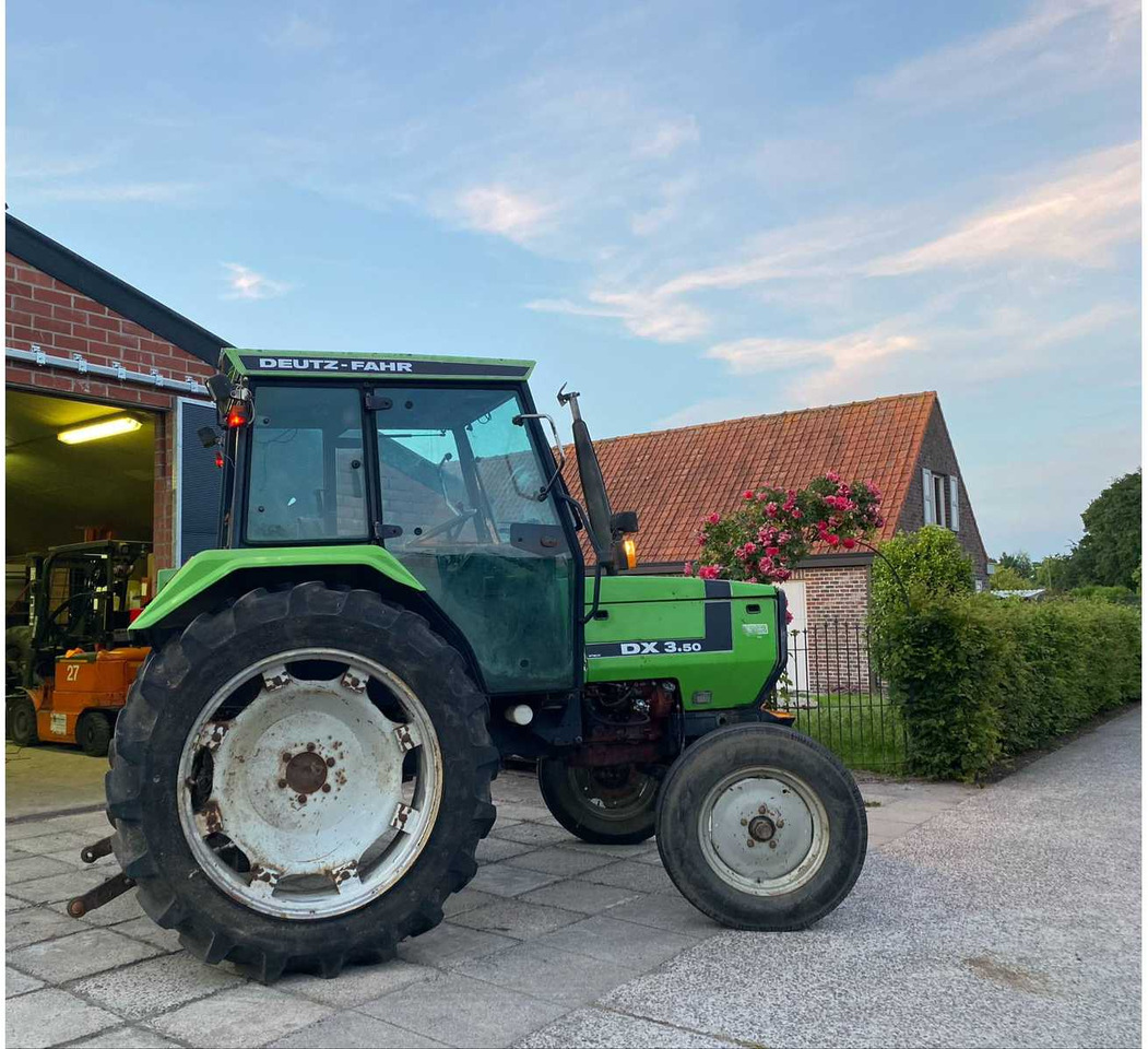 Deutz-Fahr DX3.50 - Traktor: 3 kép. Deutz-Fahr DX3.50 - Traktor: 3 kép.