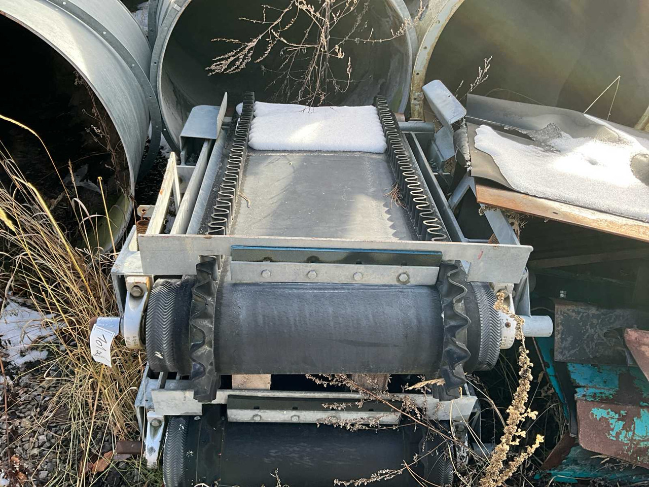 Dosing conveyor belts (2x) - Futószalag: 2 kép. Dosing conveyor belts (2x) - Futószalag: 2 kép.