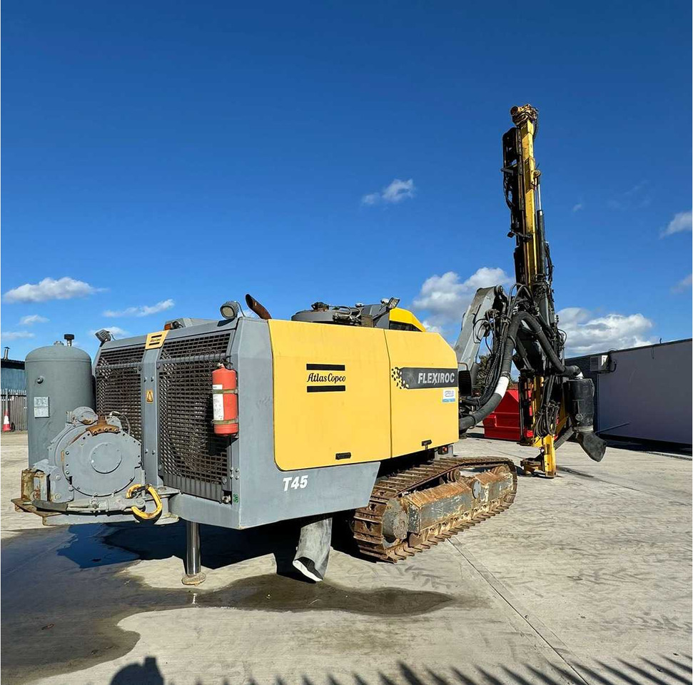 Atlas Copco FlexiROC T45-11SF - Építőipari gépek: 3 kép. Atlas Copco FlexiROC T45-11SF - Építőipari gépek: 3 kép.