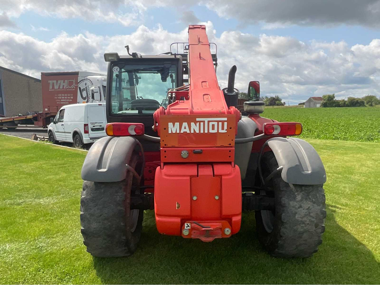 Manitou MLT 741-120-LSU Turbo - Építőipari gépek: 4 kép. Manitou MLT 741-120-LSU Turbo - Építőipari gépek: 4 kép.