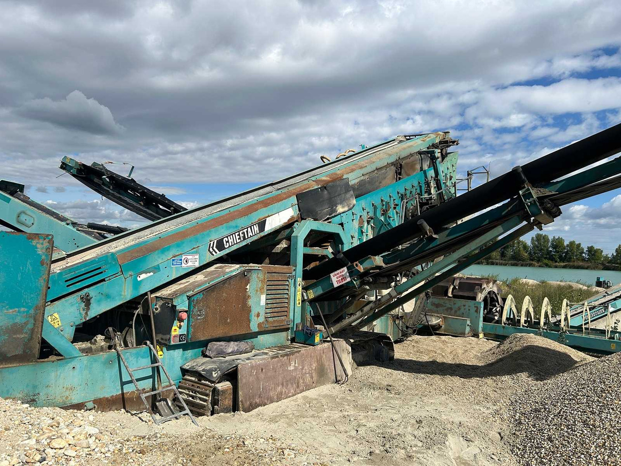 POWERSCREEN CHIEFTAIN 2100x - Építőipari gépek: 4 kép. POWERSCREEN CHIEFTAIN 2100x - Építőipari gépek: 4 kép.